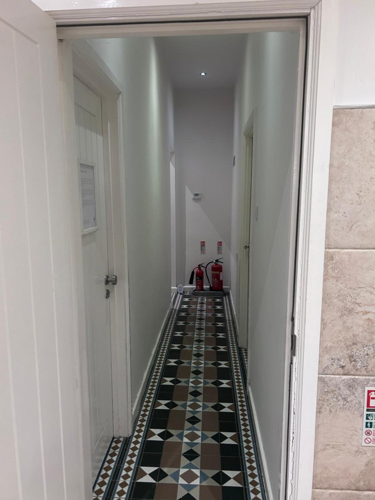 Seafords Guest House Stoke-on-Trent 外观 照片
